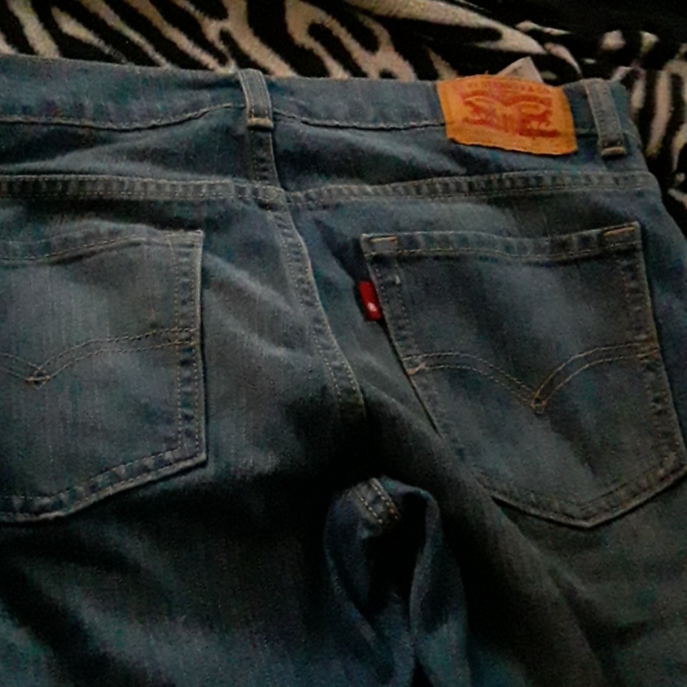 Levi Jean's